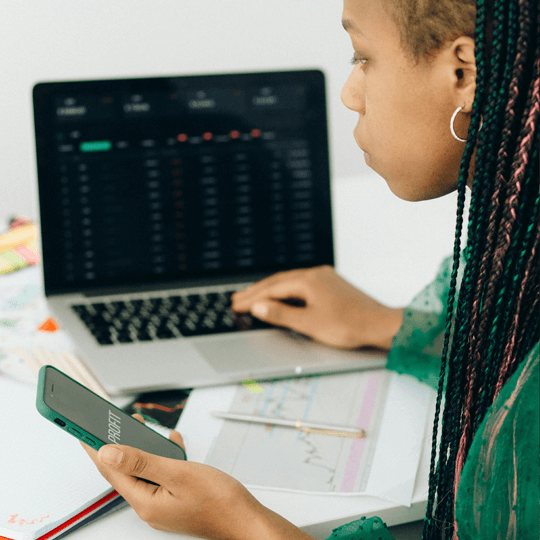 BTC +780 Elvion performance analytics illustration